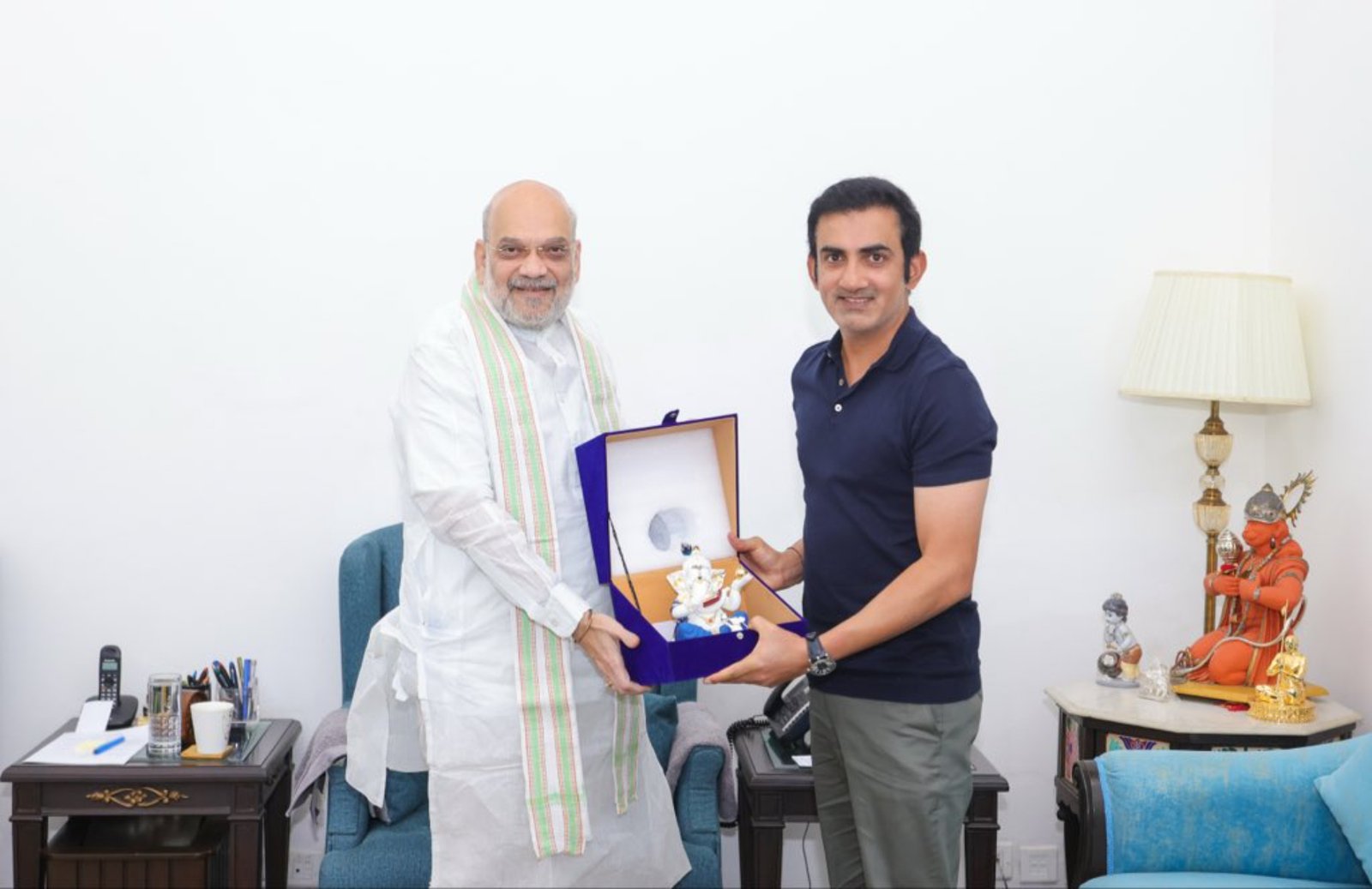 Gautam Gambhir meets Amit Shah with Lord Ganesha idol