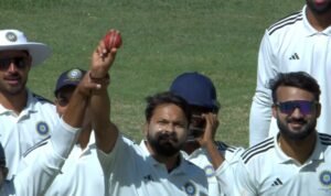 Mukesh Kumar's six-wicket haul
