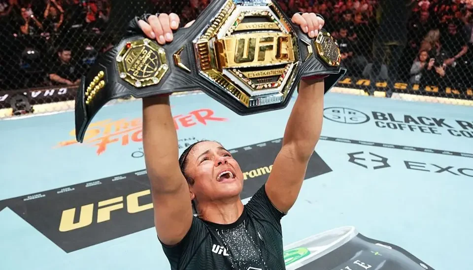 Natalia Silva UFC flyweight champion